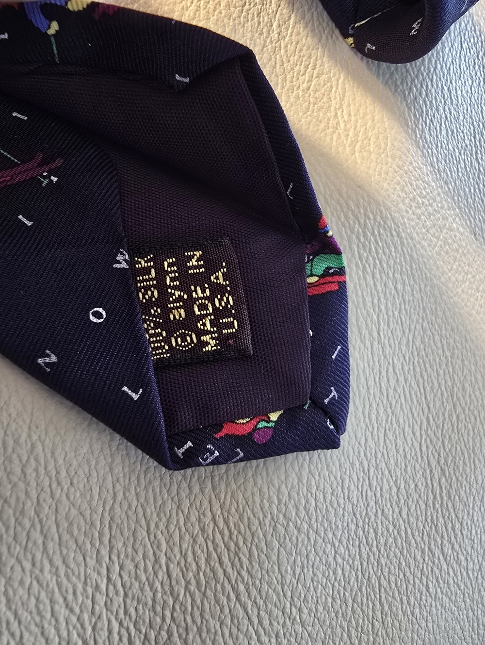 Alynn Neckwear Let It Snow Men's Blue Silk Necktie Tie - Picture 3 of 4